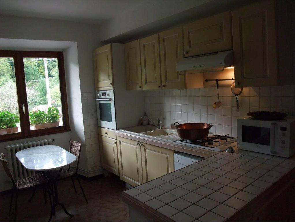 Le Domaine Du Grand Cellier Gites Appartement En Savoie Турнон Экстерьер фото